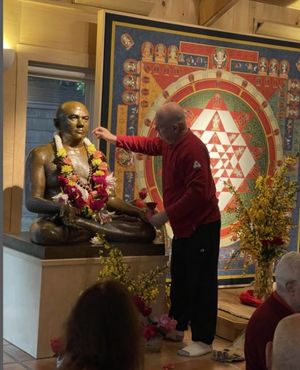 Swami Chetanananda worships his guru, Rudi or Swami Rudrananda..