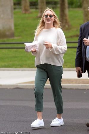 It appears India Oxenberg gained weight after leaving DOS