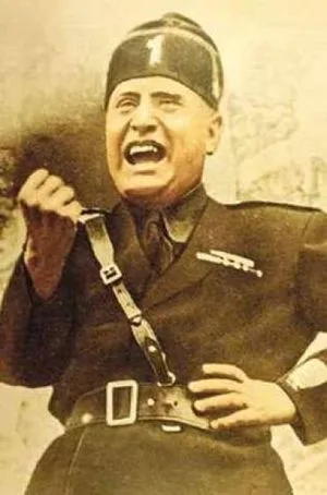 Alejandro Betancourt - in his last life - as Benito Mussolini.