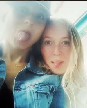 Allison Mack and her then-slave India Oxenberg