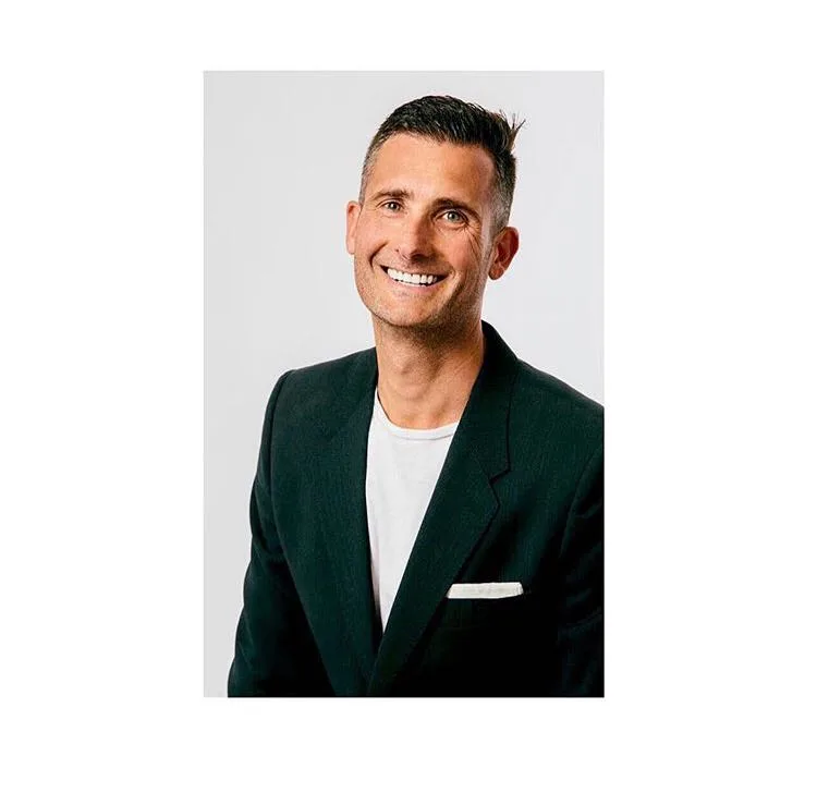 Aussie Andrew Pollard pays tribute on Women’s Day to … Prefect