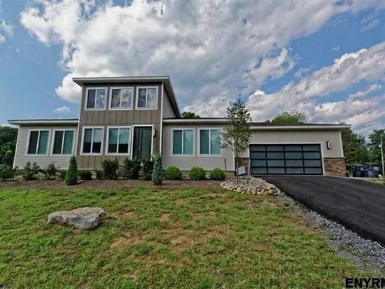 Cozy trio of homes for Rosa Laura, Alex and Sara – but, alas, it may be gone forever now!