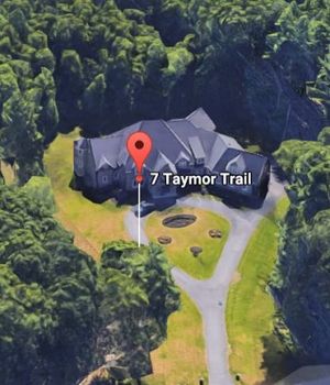 Map view of Sara Bronfman house