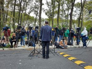 Frank Parlato press conference after Raniere Sentencing