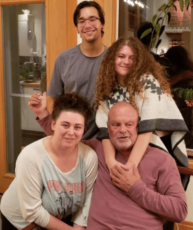 swami_chetanananda
With some of the most beautiful manners of my extended family... Nick, Vienna, and Tuscany... we are sharing a beautiful moment!