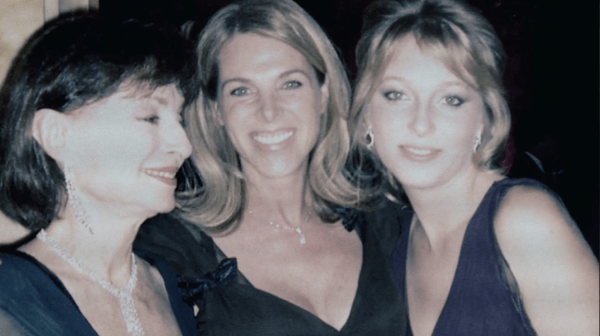 Seduced Pics Episode 1 - Princess Elisabeth, Catherine Oxenberg and India Oxenberg