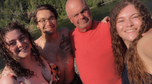 swami_chetanananda
On the Rogue with loved ones...!