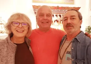 swami_chetanananda's profile picture
swami_chetanananda
With my very dear Ruth and Eddie...