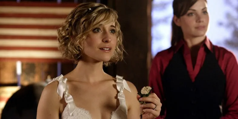 Screen Rant lists 16 ‘dark secrets’ about Smallville; topping list ‘Allison Mack in a cult’