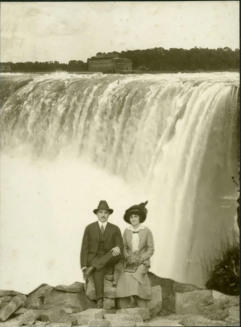 Niagara Falls Honeymoon capital/Weddings