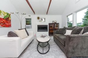 Lauren Salzman sitting room