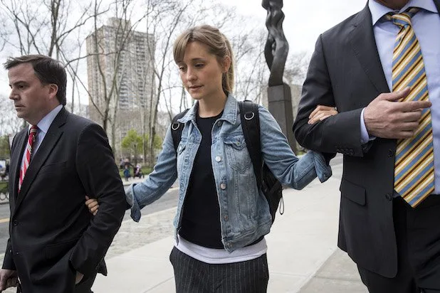 Photos of Mack leaving court tell shocking story of her decline, pathetic fall