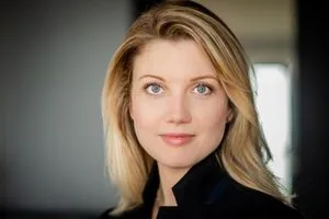 Nicki Clyne