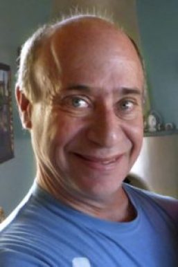 Jeffrey Bronfman appears to have the same wild-eyed ‘glazed’ look as ayahuasca devotee Marc Shackman, commonly reported.