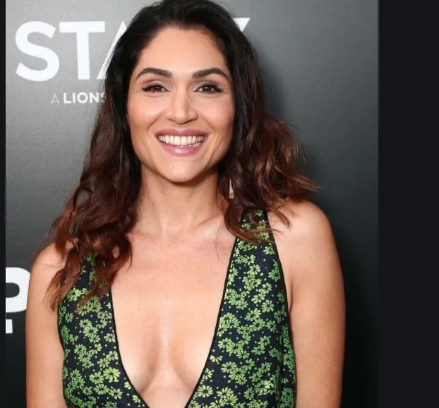 Another Scammer Wants to Know Me, This Time Using Picture of Actress Lela Loren