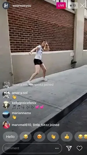 Nicki Clyne is the bizarre woman who has been dancing and twerking in front of the MDC where Raniere is being held.