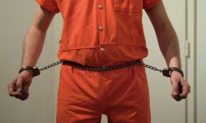 Keith Raniere must meet his lawyers while in shackles.