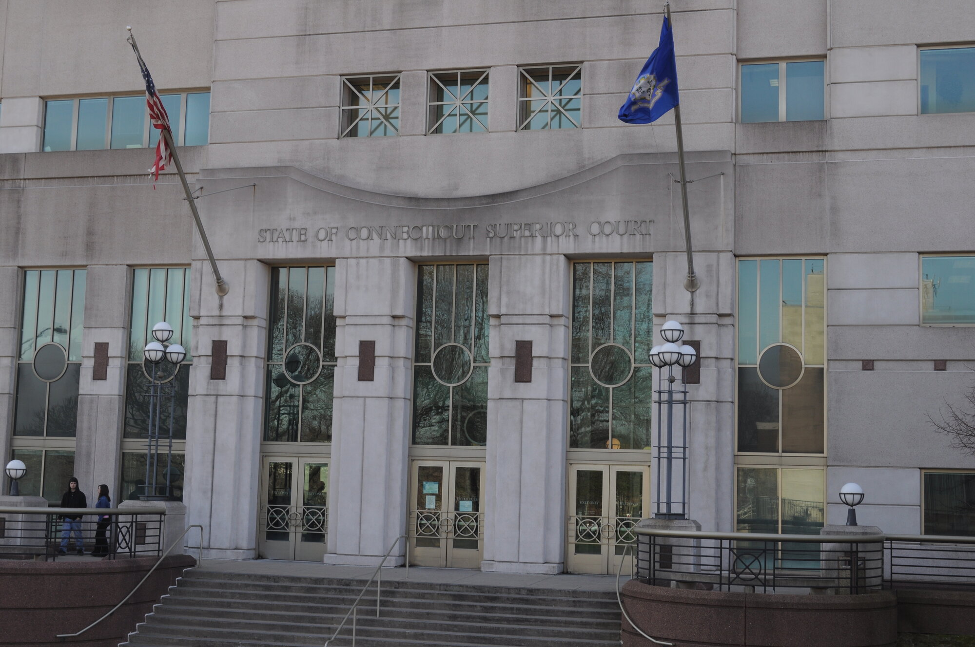 Father Stole Marital Assets; Mother Lost Kids – Standard Procedure CT Family Court
