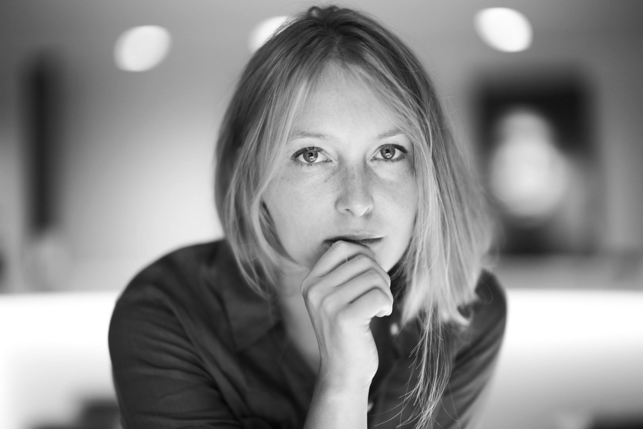 My reply to Anonymous who criticizes me for India Oxenberg post