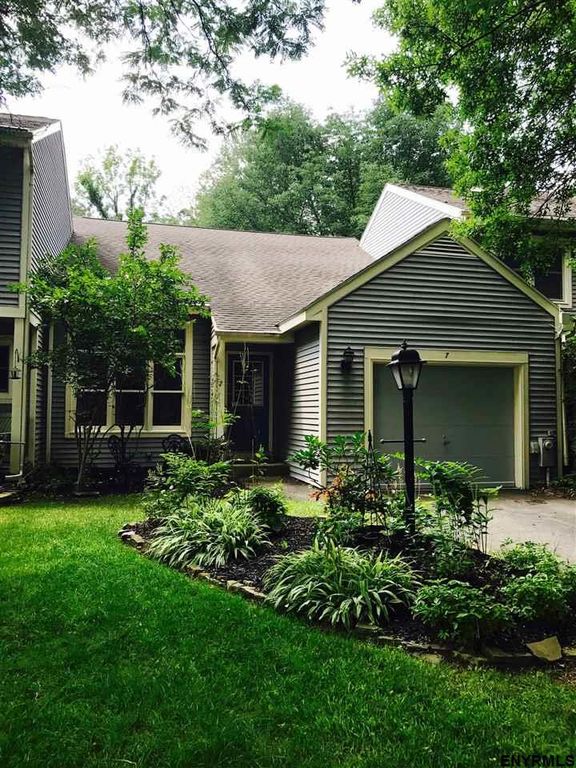 Two longtime Espian properties in Knox Woods available