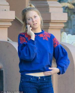India Oxenberg got away from Nxigm. This photo of her is during her last few weeks of being a Nxivm/DOS slave in NYC. Photo Courtesy Daily Mail.