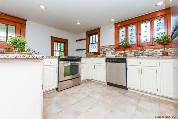 Lauren Salzman Nxivm Kitchen