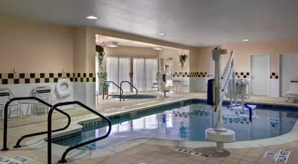 Pool and hot tub at the Hilton Garden Inn