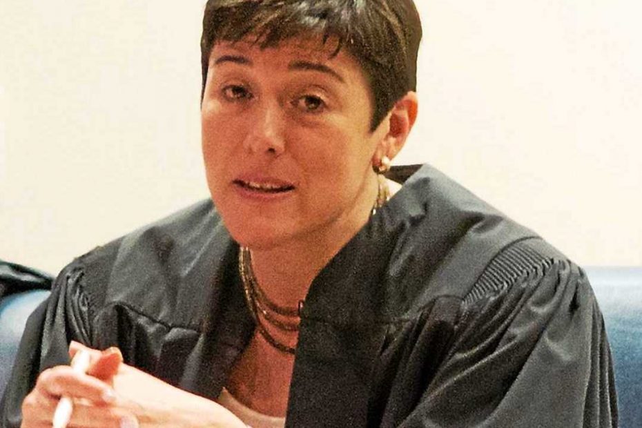 Psychiatric Diagnosis and Custody Battle: Judge Grossman Suspected of Mental Illness as Battle Looms Over Forced Return of Teens to Ambrose