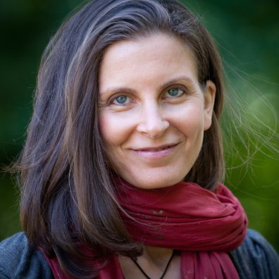 A woman’s view: Let us recognize Clare Bronfman’s Greatness!