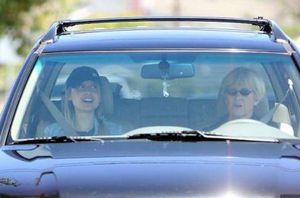 Allison Mack with her mother Mindy