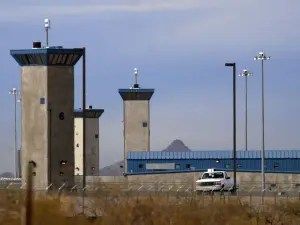 United States Penitentiary, Tucson - Exterior
