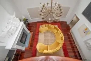 Sara Bronfman Livingroom Circle Couch
