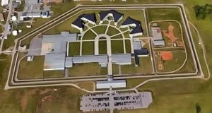 Federal Correctional Institution Petersburg (Medium)