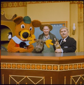American children's television host Robert (Bob) Keeshan (R) poses with the cast of his TV series 'Captaon Kangaroo,' circa 1967. L-R: 'Dancing Bear,' 'Mr. Moose,' Hugh 'Lumpy' Brannum (as Mr. Green Jeans), Bunny Rabbit and Keeshan. (Photo by CBS/Getty Images)