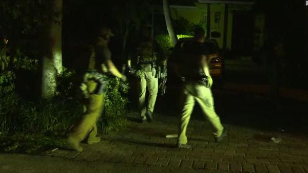 The FBI raid Roger Stone's home in Florida to arrest him. It is a gripping example of the police state.