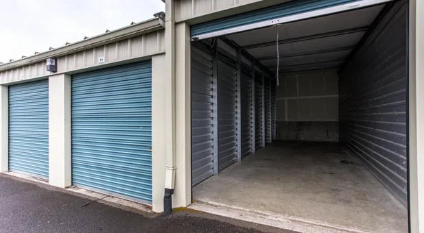 Storage Wars: Battle Breaks Out Over Documents & Records In Storage Unit