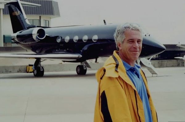 The defense tries to create confusion between what happened in the Gulf Stream jet (pictured), and the Lolita Express Boeing, where orgies are said to have taken place.