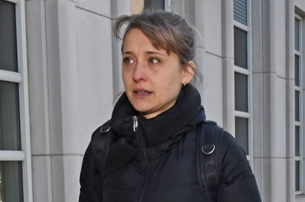 Allison Mack appears to be crying near the Brooklyn Courthouse. Is she crying for her sad fate or because she misses Keith Alan Raniere?